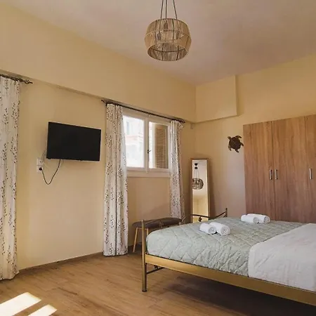 The Byzantine House 2 * Истмия