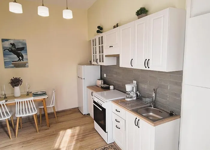 The Byzantine House 2 * Ίσθμια