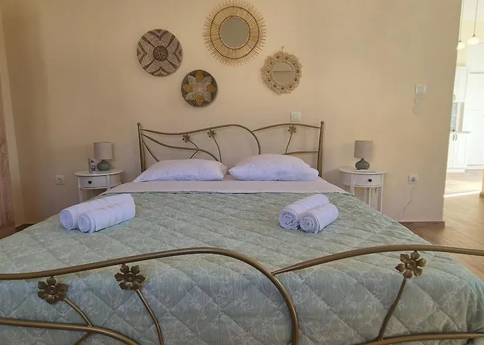 The Byzantine House 2 *